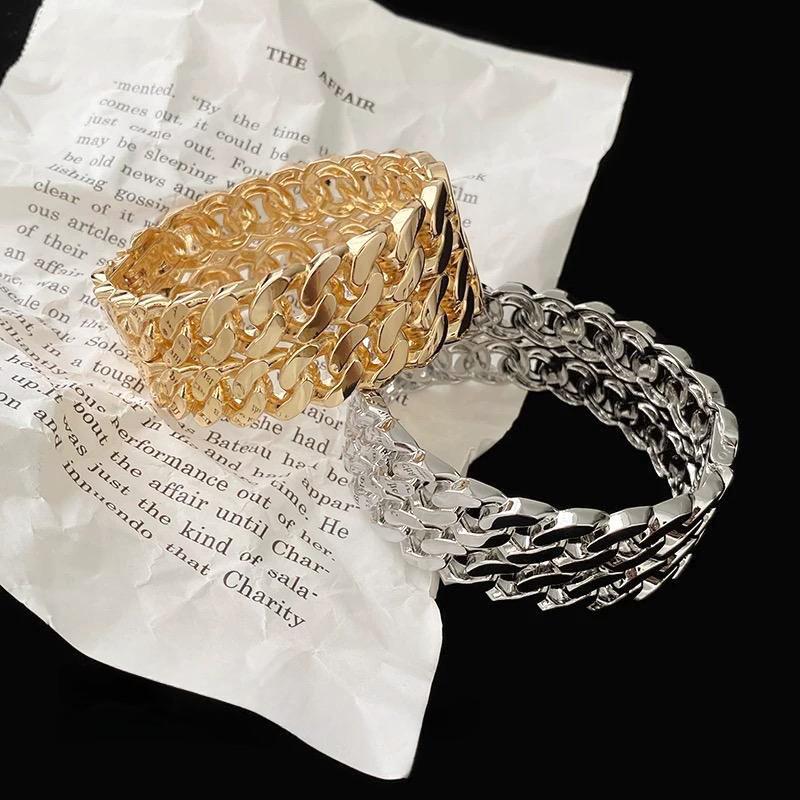 Women's Double-Layer Strap Bracelet: Light Luxury Exquisite Fashion Armlet in Cold Style