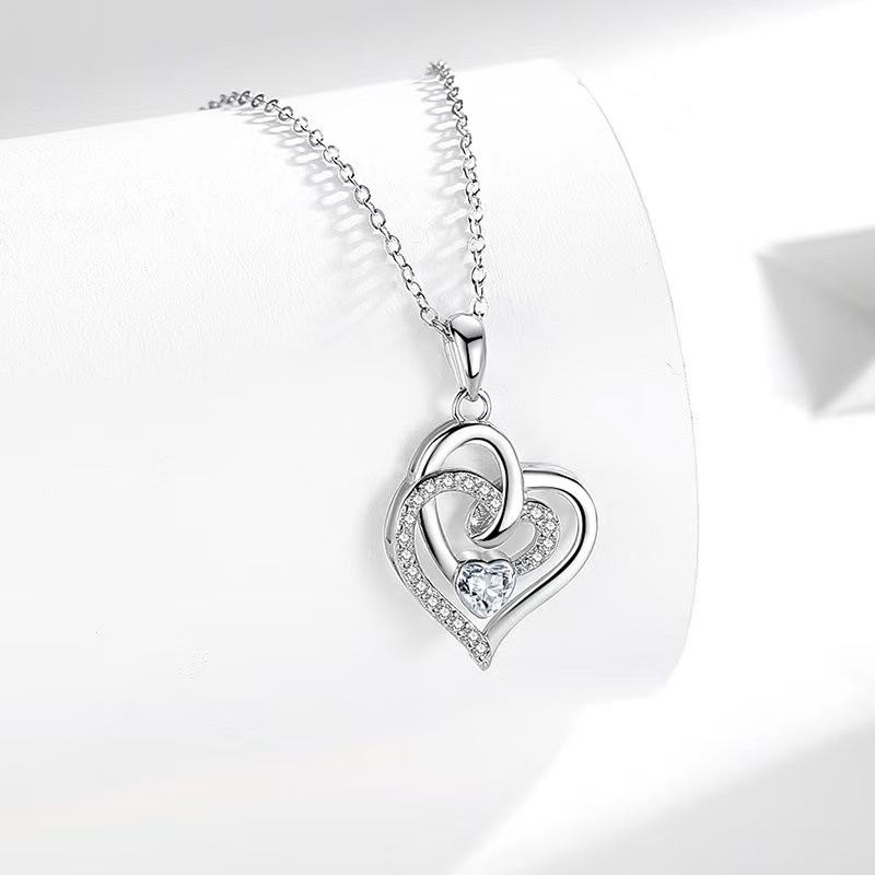 European and American Double Heart Diamond Pendant Necklace for Women