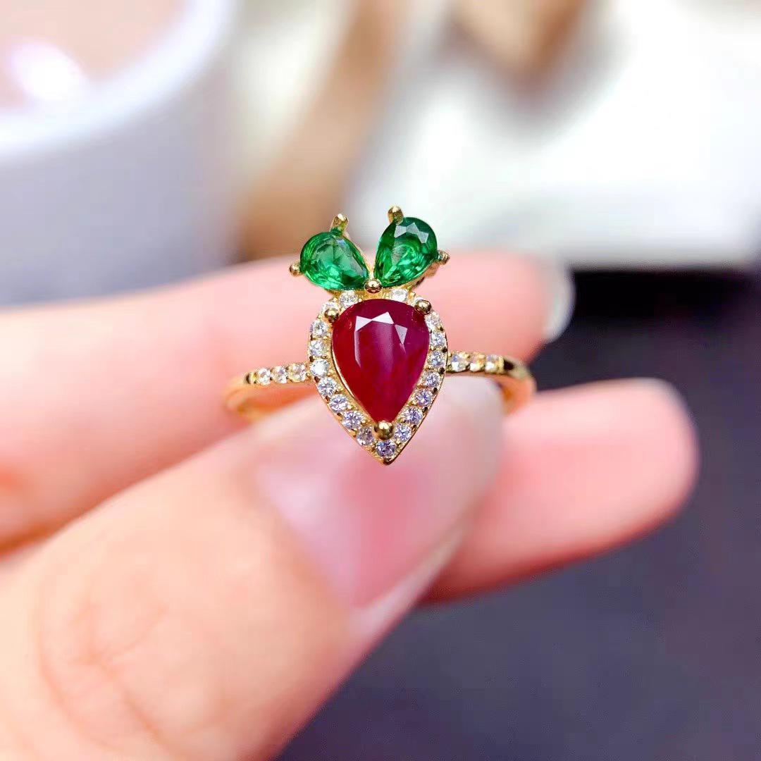 

Gilded Brass Badge with Lotus Design Inlaid Persimmon and Carrot Open Ring for Women Inlaid Persimmon Lotus Ring (Adjustable)