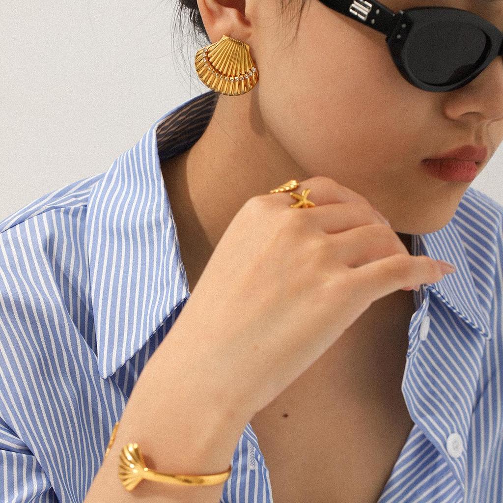 18K Gold Shell Starfish Earrings - European & American Ocean Style, Versatile Colorfast Stainless Steel