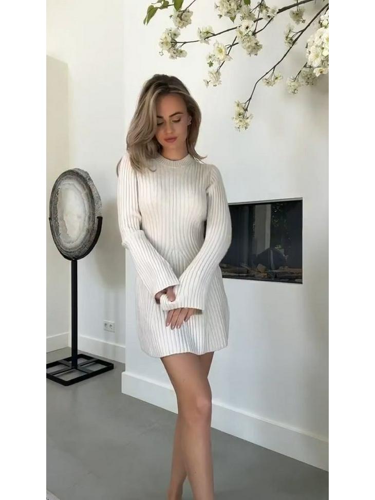 Dámské pletené minišaty evropského a amerického stylu 2023 - Podzim/Zima, Dutý arktický samet, Zeštíhlující střih