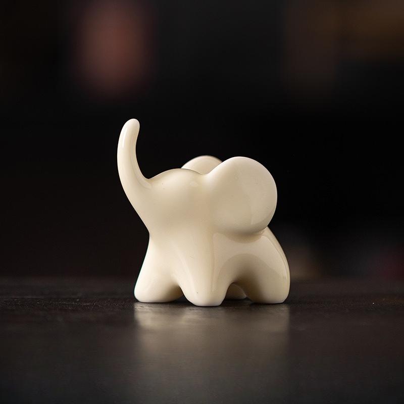 Mini Elephant Ceramic Ornament Cute Desktop Decor Gift for Girlfriend Home Office Collectible Figurine Home Decor
