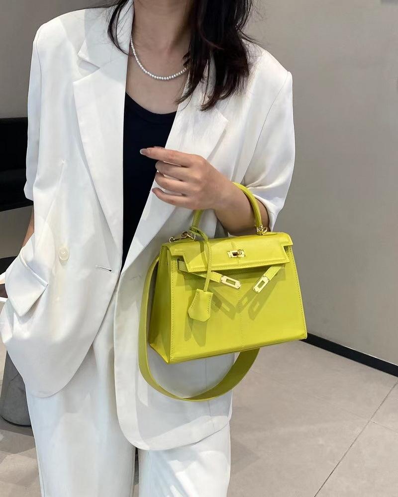 2026 New Leather Women's Bag First Layer Swift Leather Medieval Kelli Bag Portable Shoulder Messenger Bag