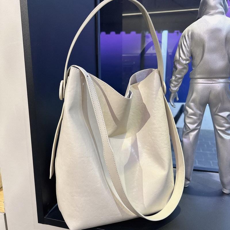 New high-end leather cowhide vegetable basket bucket bag large capacity shoulder crossbody handbag bag female 25cm*12cm*34cm
