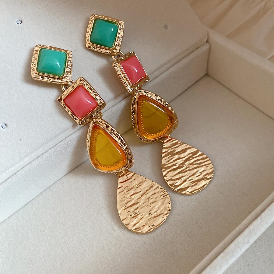 

Silver needle resin water drop fringe pendant earrings medieval vintage temperament earrings light luxury high-end earrings women