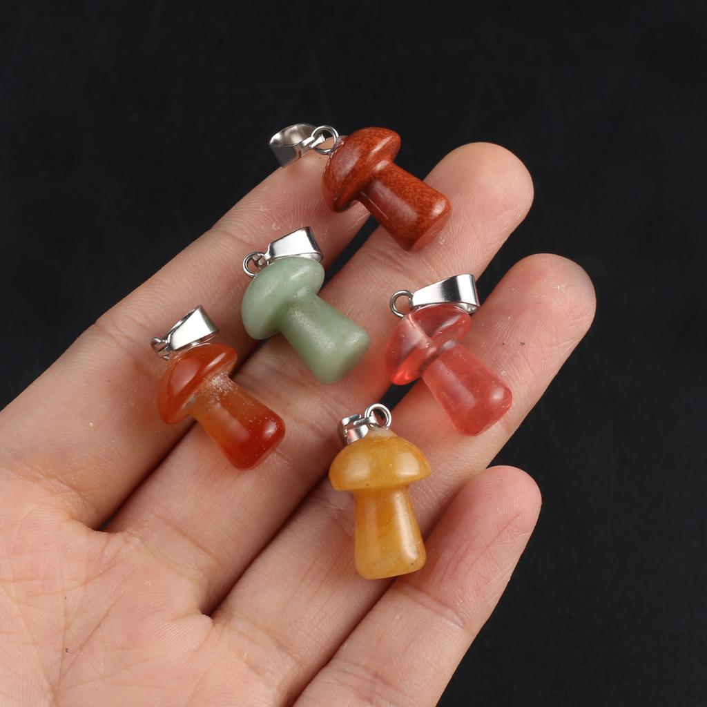 2 Stück, Handgefertigter Anhänger in Pilzform mit Edelstein, Reiki-Heilkristall Quarz Achat Jade Naturstein Anhänger Charms für Schmuckherstellung DIY 1,2×1,6cm