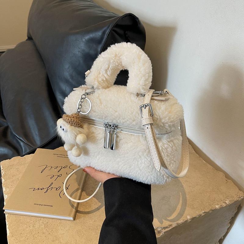 

Bag Women s New Shoulder Oblique Span Bag Versatile Portable Small Square Bag without pendant белый