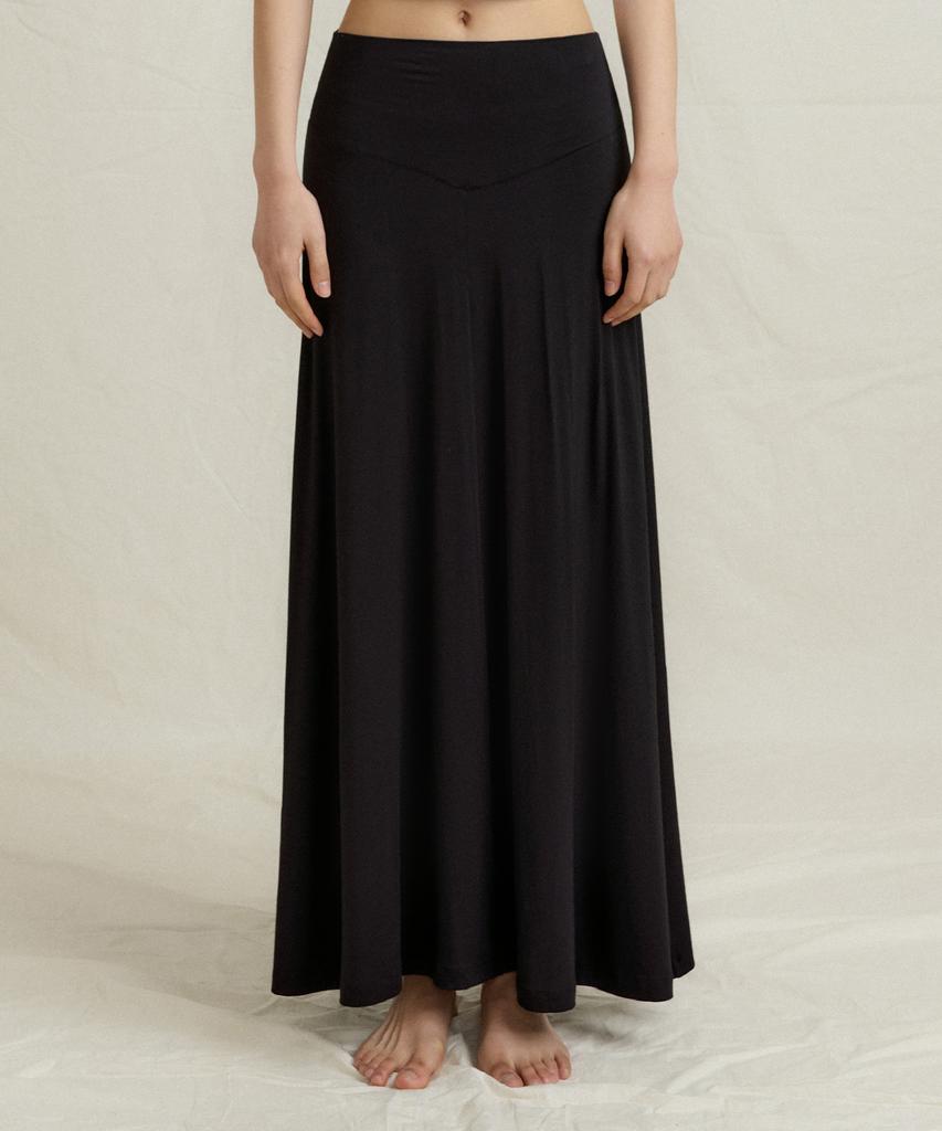 Front To Line Banda Soft Maxi Skirt