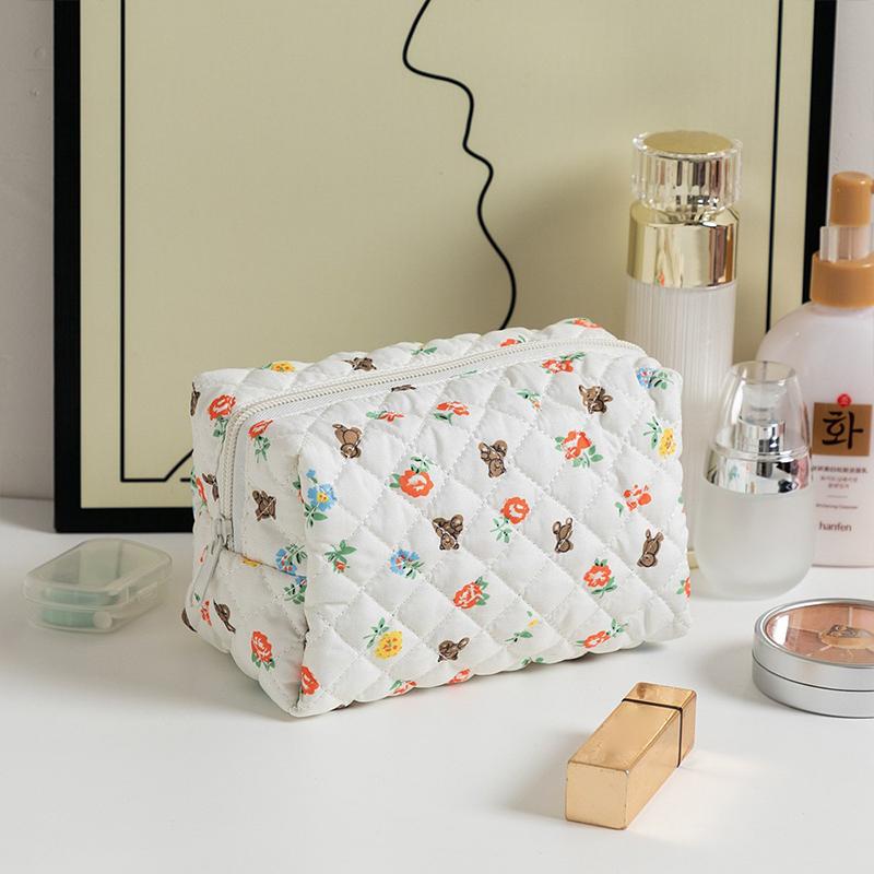 

Floral Print Travel Portable Minimalist Large Capacity Soft Storage Makeup Bag
