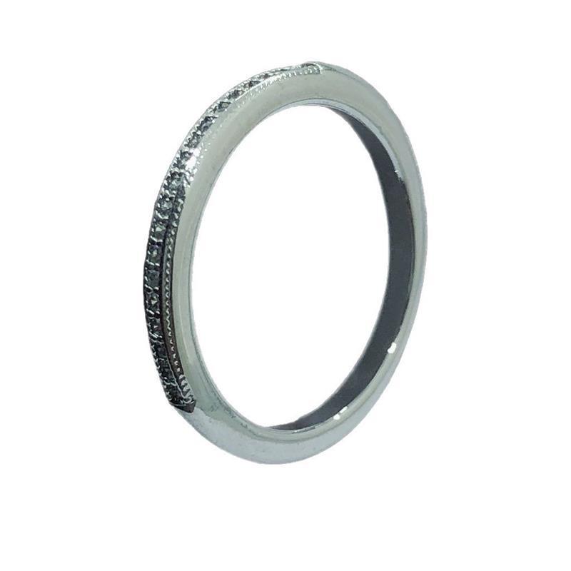 Fashionable Single Row Diamond Ring - Simple yet Stylish