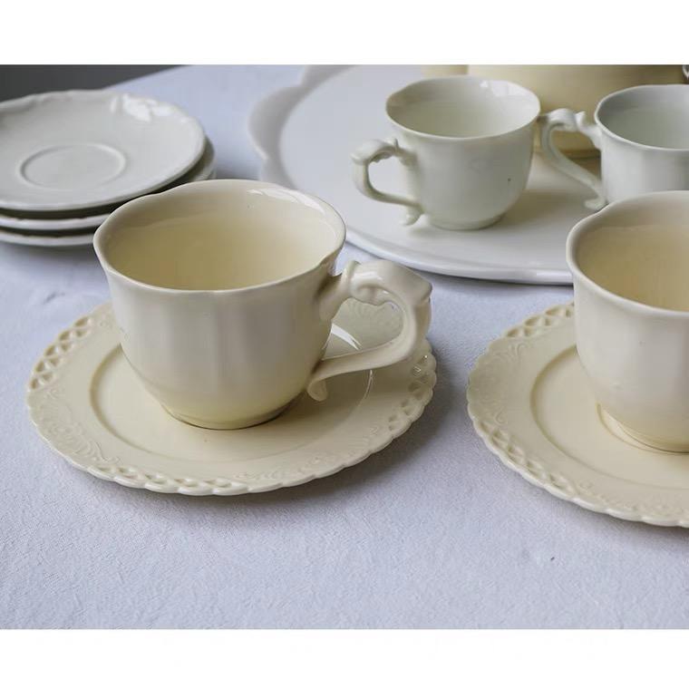 Retro Relief Texture Coffee Cup and Plate Two Piece Set of Classic Afternoon Tea Coffee Cup Ceramic Water Cup Mug Milk Cup