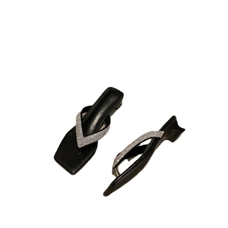 In the summer of 2008, the new rhinestone flip-flops women's design sense, toe thin heel fashion, foot-clipped cool slippers women's outer wear