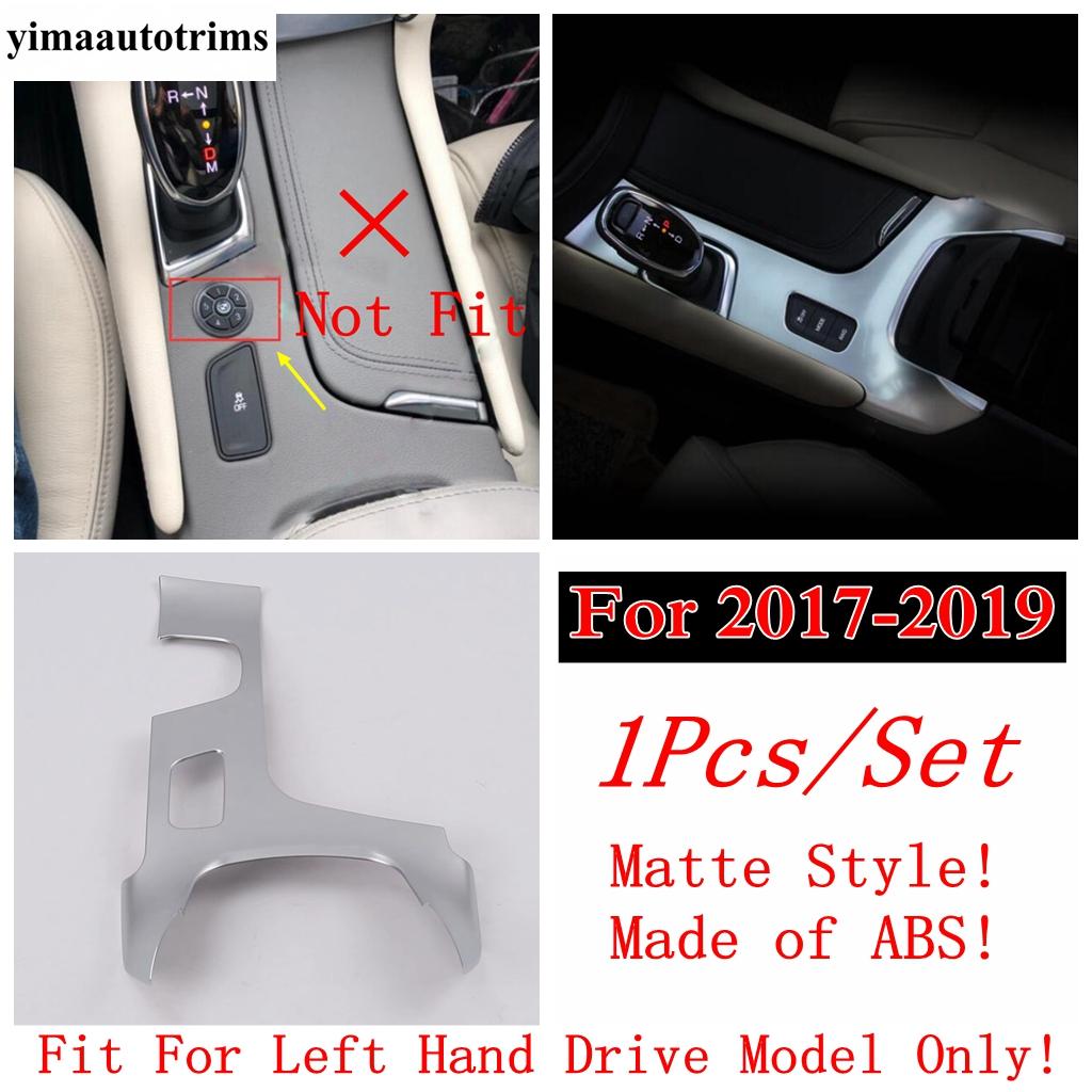 

Car Center Control Gear Shift Panel Water Cup Frame Cover Trim For Cadillac XT5 2017 - 2024 ABS Matte / Carbon Fiber Accessories B-2017-2019