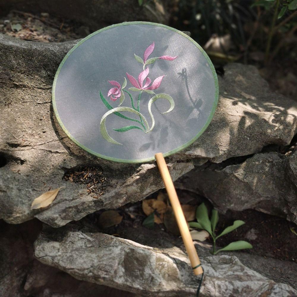 Chinese Style Chinese Style Fan with Pendant Silk Fan HanFu Embroidery Fan  Home Decor