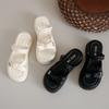 Mädchen 2025 Sandalen flach vielseitig Fee Internet-Berühmtheit bequeme weichsohlige Schuhe Studenten neuer Stil Sandalen Frauen Sommer leicht