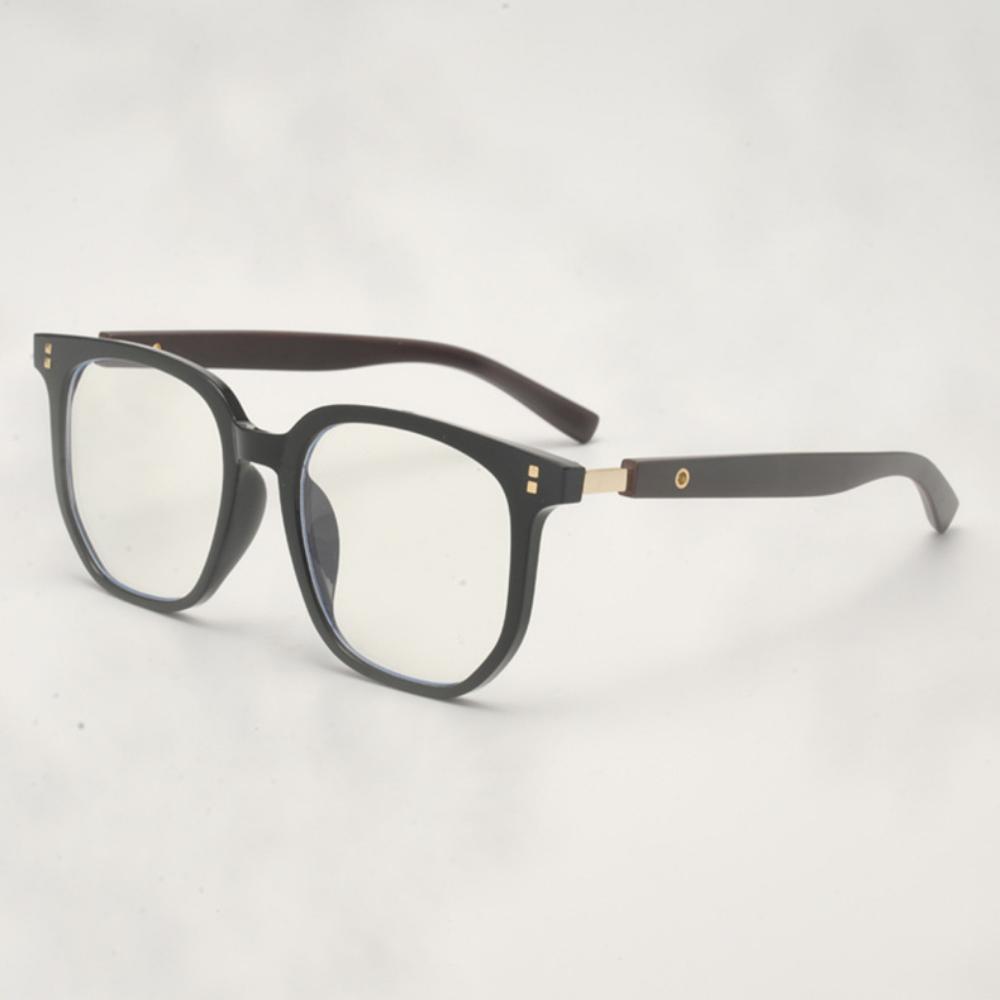 Vintage Wood Texture Sunglasses Temple Arms Square Design For Round Face Trendy Unisex Eyewear For Beach Travel And Parties