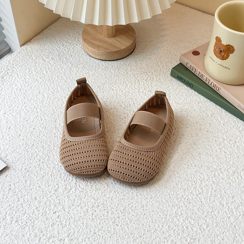 

Туфли балетки для девочек, слипоны, мягкая подошва, детские плетеные туфли, дышащие, с перфорацией, летняя новинка 2025 года, детская повседневная обувь, однотонные 22 хаки