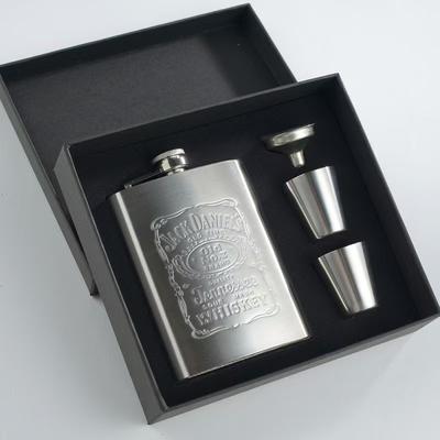 8 Oz Stainless Steel Outdoor Portable Pocket Drinking Container Vodka Drinking Tools for Hiking Climbing Gift Box