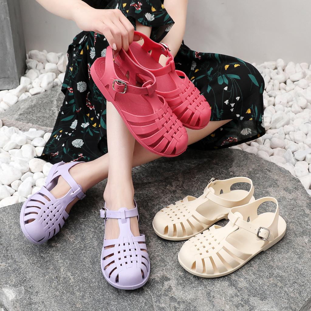 Women's Closed-Toe Hollow Sandals Summer Flat Non-Slip Beach Jelly Shoes Breathable Roman Sandals