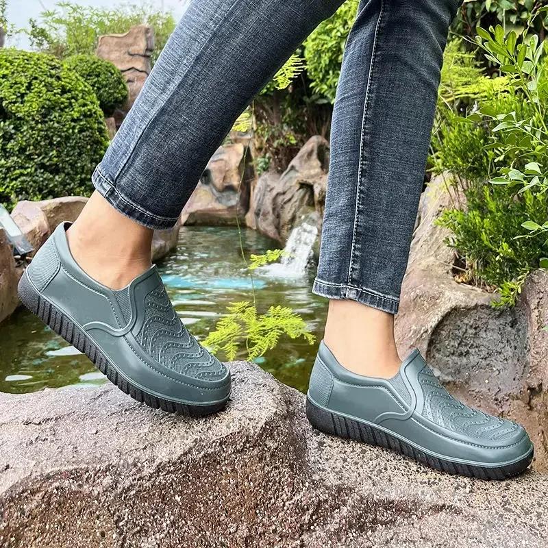 Fashion Black Cooking Ankle Short Rain Boots for Men Chef Kitchen Fashion Low Gum Without Lacing Waterproof and Non-slip Pvc Man Shoes