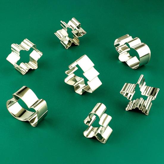 5Pcs Christmas Cookie Cutters Set Santa Tree Snowflake Gingerbread Men Snowman Shape Cookie Molds Reusable Baking Tool for Home Kitchen Bakery