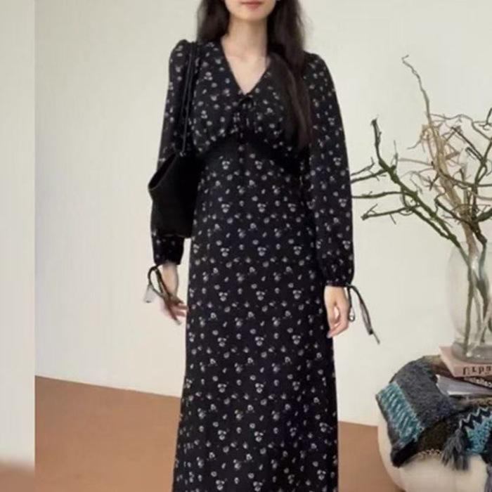 

Large size floral dress women s French V-neck long-sleeved dress women s autumn new high-end gentle waist and thin dress XL чорний