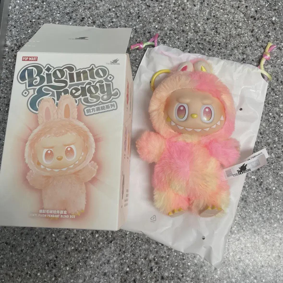 

Брелок Labubu Beast Loyalty