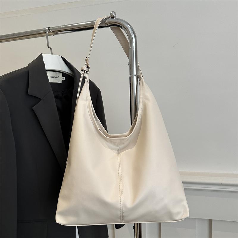 Large Capacity Commuter New Popular 2025 Solid Color Simple Casual Shoulder Underarm Tote Bag Women