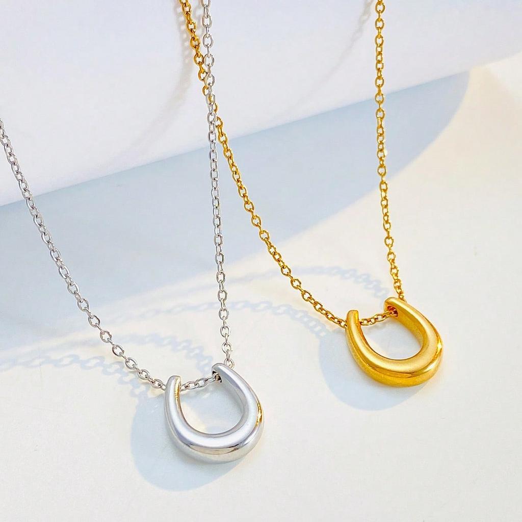 1pc Women's Horseshoe Shaped U-shaped Necklace with Simple Letter Collarbone Chain