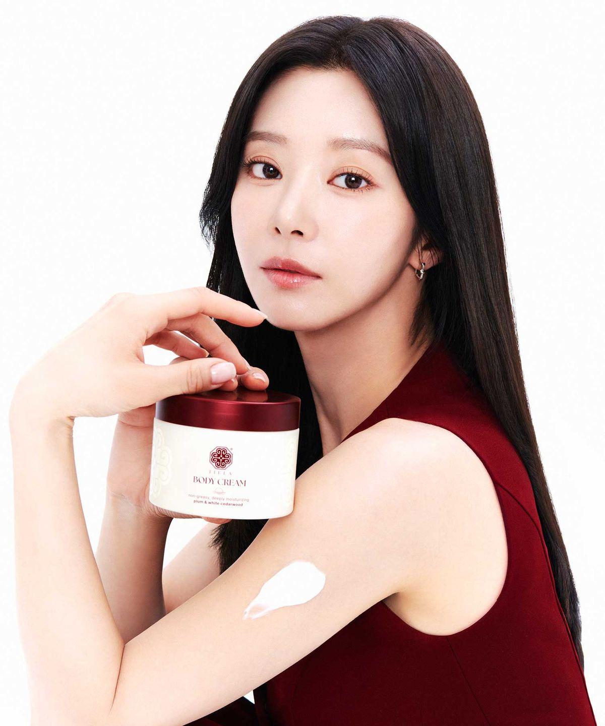 Perfume Nourishing Body Cream Pure (Soft Floral Scent)