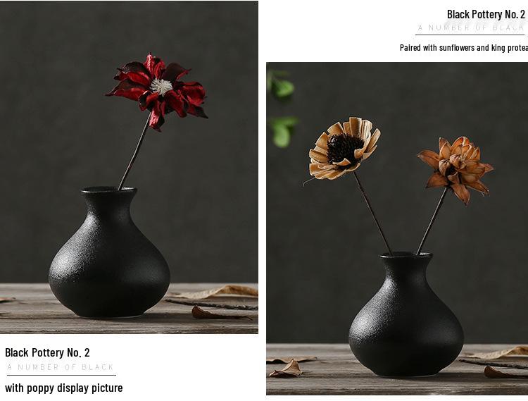 Zen Style Black Ceramic Mini Vase for Dried Flowers – Retro Chinese/Japanese Decor Ornament