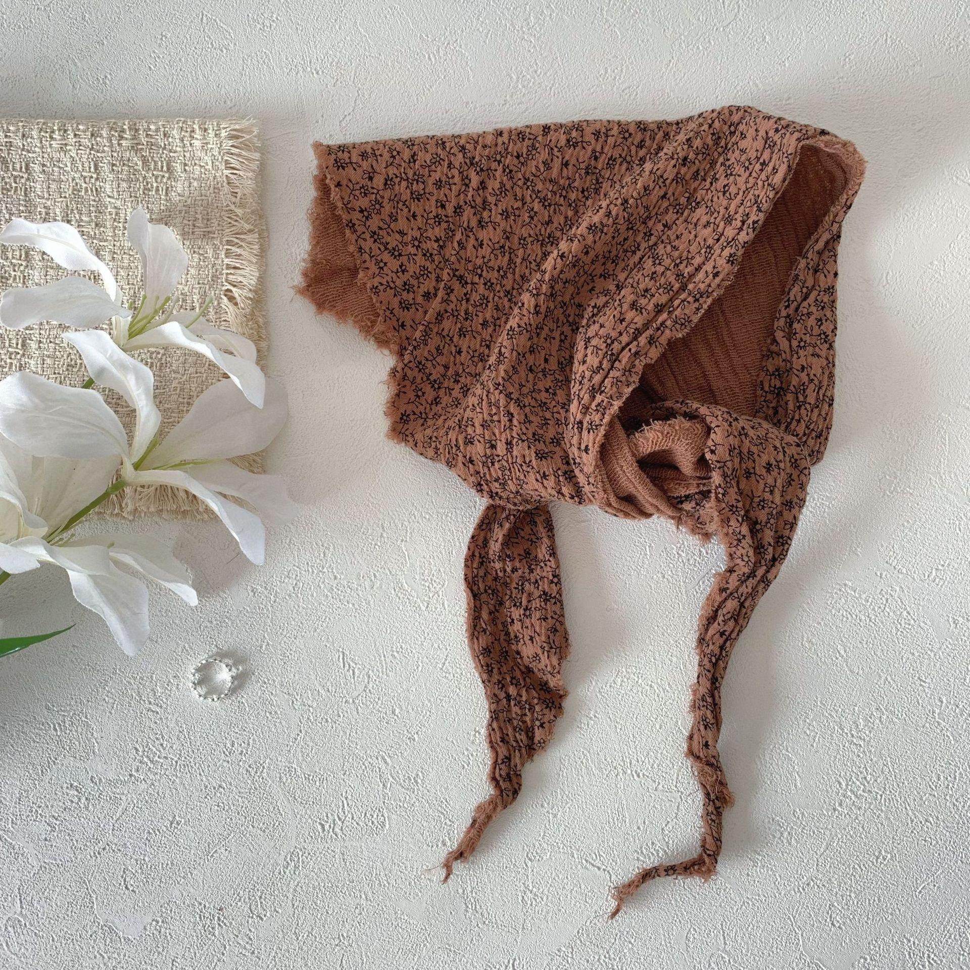 Mori retro triangle scarf 2026 new neck high-end feeling old, soft, cold and relaxed scarf silk scarf spring
