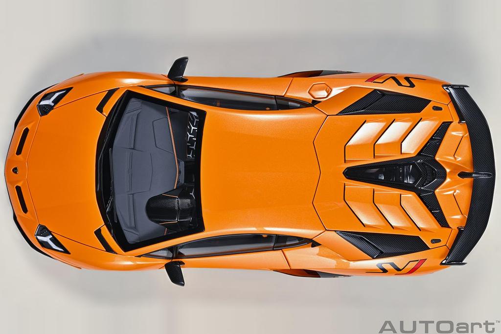 Autoart Lamborghini Aventador SVJ perleťově oranžový hotový produkt 1/18