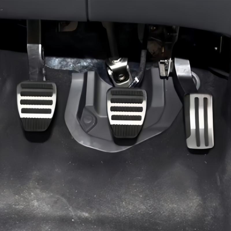 Stainless Steel Car Pedals AT MT Pedal Cover for Nissan X-trail Xtrail T31 2010 - 2013 Qashqai J10 2012 - 2015 Accessories