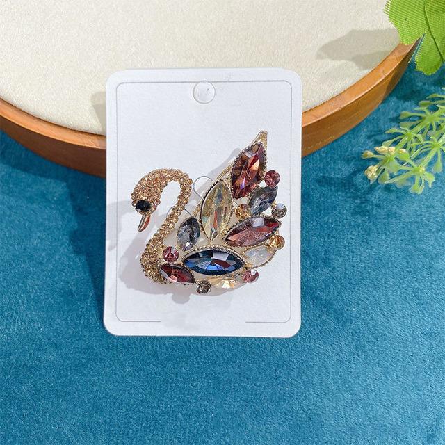 

Brooches Anti Glare Buckle Fixed Clothes Sweater Rhinestone Alloy Metal Corsage Women Silk Scarf Buckle Retro CorsageRetro Jewelry