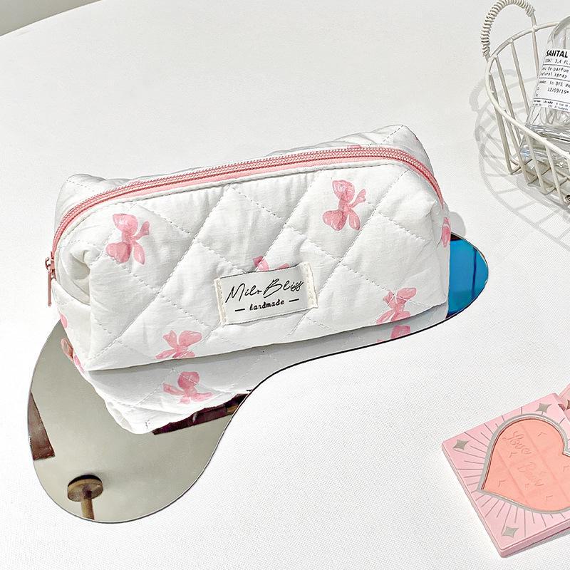 Chic and Spacious Cotton Cosmetic Bag: High-Grade Portable Storage for Makeup and Toiletries