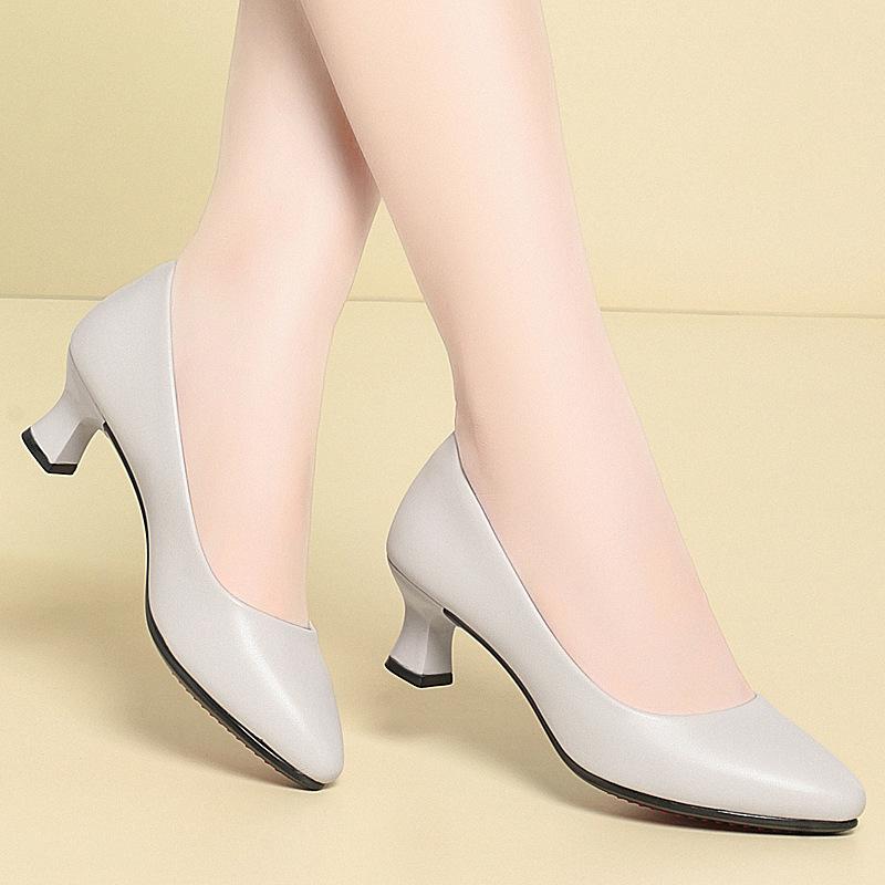 

Туфли стюардессы женские черные кожаные туфли маленький каблук профессиональные деловые рабочие туфли платье средний каблук собеседование женские туфли 41