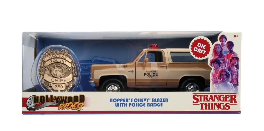 Kyosho Jada Toys Hollywood Rides Series 1/24 Scale 1980 Chevy Blazer (with Hopper from Stranger Things) with Police Badge, Finished Model, JADA31111
