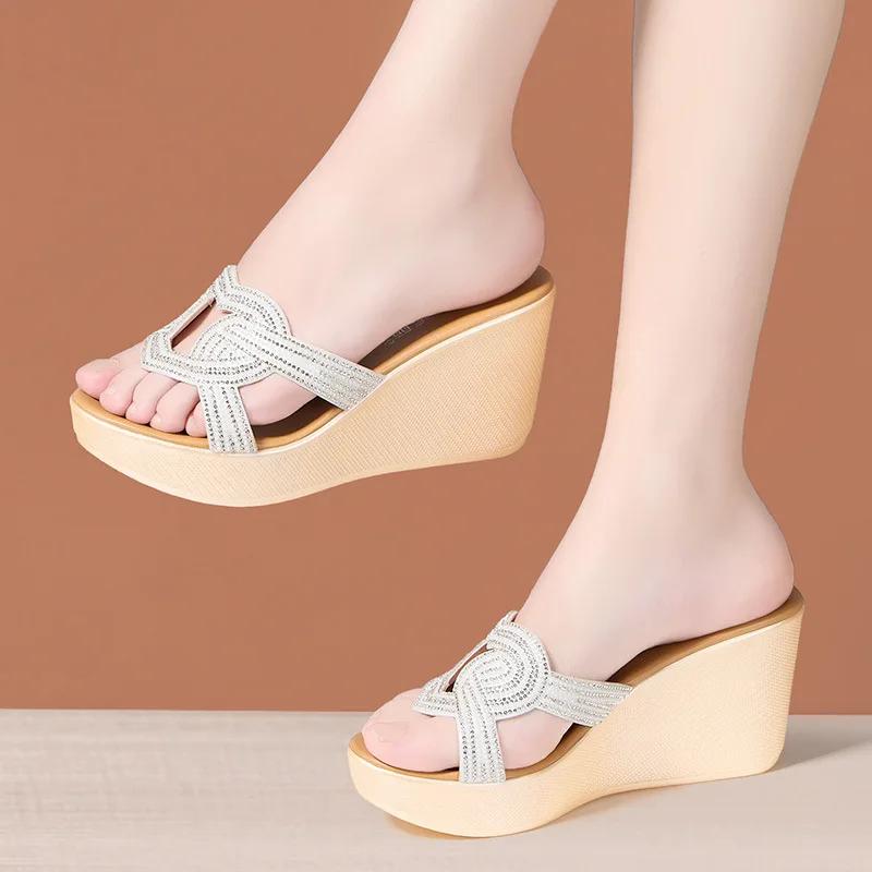 

8 см Дышащие Удобные Туфли на Массивной Платформе Туфли-Шлепанцы Сердце со Стразами 2025 Лето Высокий Каблук Танкетка Слайды Офис Мама 41