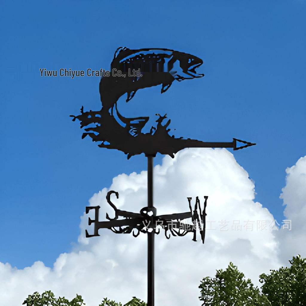 Weather Vane Ornament: Outdoor Wrought Iron Spray-Painted Roof Decoration Metal Craft