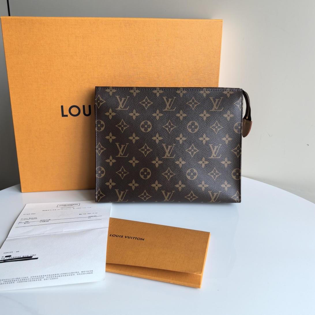 [Pre-Owned] Toiletry Pouch 26 Classic Monogram Canvas And Leather Wash Bag - Excellent #LJDDF8 ONE SIZE