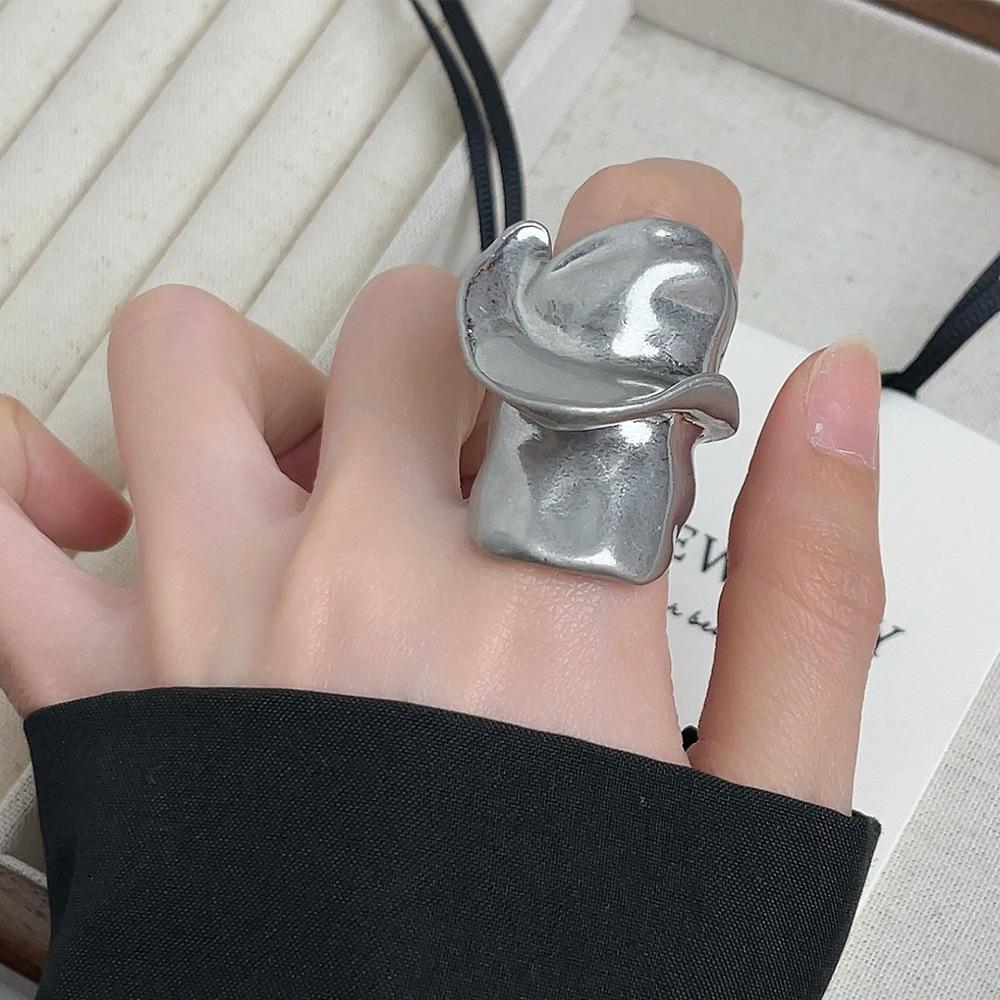 

Преувеличенные металлические нерегулярные массивные кольца для женщин, европейские и американские индивидуальные вечеринки, винтажные тяжелые ювелирные изделия, подарки resizable