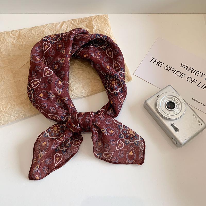 

Spring & Autumn Retro Paisley Silk Scarf Headband - Niche Fashion Hair Accessory for Women 58*58cm
