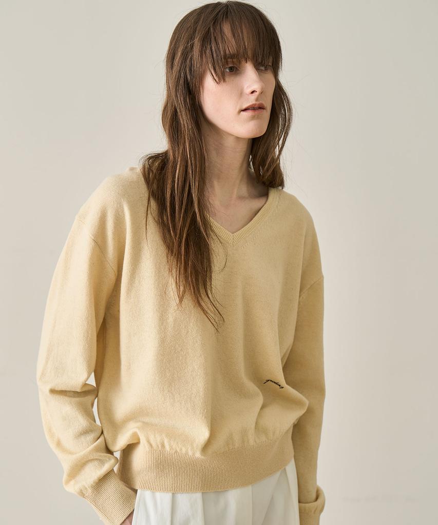 GRIDAJ Fine Wool V-Neck Pullover _ Yellow