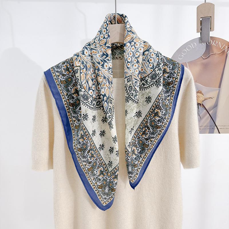 European and American Fashion with a Unique 68-character Pattern Small Square Scarf, Niche and High-end Plant Floral Print, Thin Silk Scarf