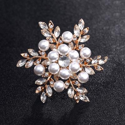 Mode Strass Schneeflockenbrosche Persönlichkeit Einfache Perlen Korsagenbrosche Weibliche Kleideraccessoires