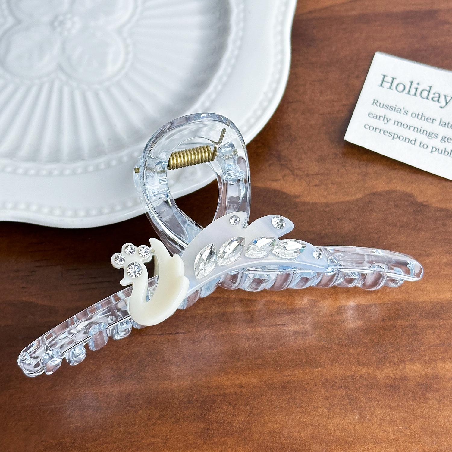 

Fashionable And Stylish Hair Claw Clip Adorned With Sparkling Rhinestones For Women білий