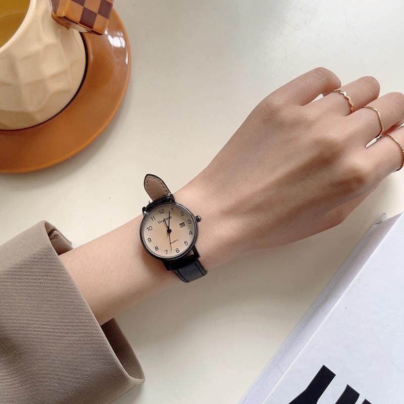 New Fashion Women Watches Casual Leather Belt Watches Simple Ladies Round Digital Quartz Wristwatches