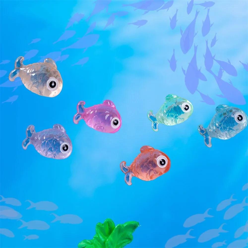 10Pcs Mini Luminous Fish Decorations Resin Crafts Moss Garden Fairy Dollhouse Ornaments Fish Tank Micro Landscape Desktop Decor