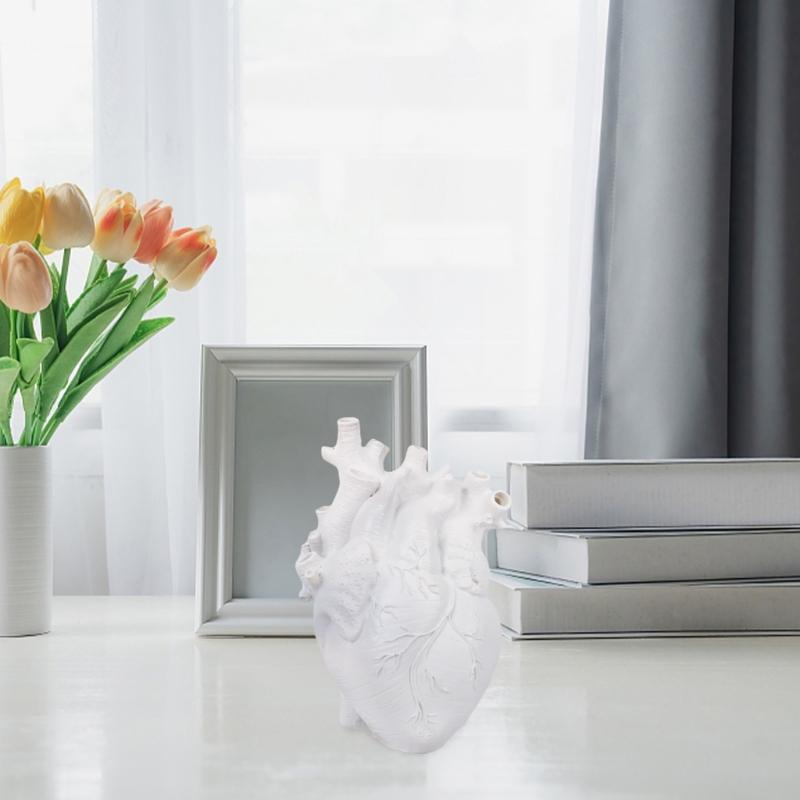 Realistic Heart Sculpture Home Office Desk Ornaments Heart Figurine Creative Resin Heart Statue Miniature Heart Figurine